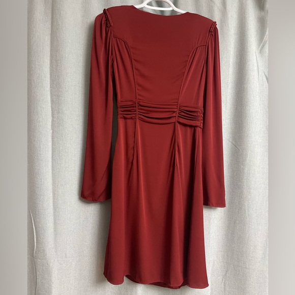 Leon Max Gorgeous Dress - Picture 4 of 5